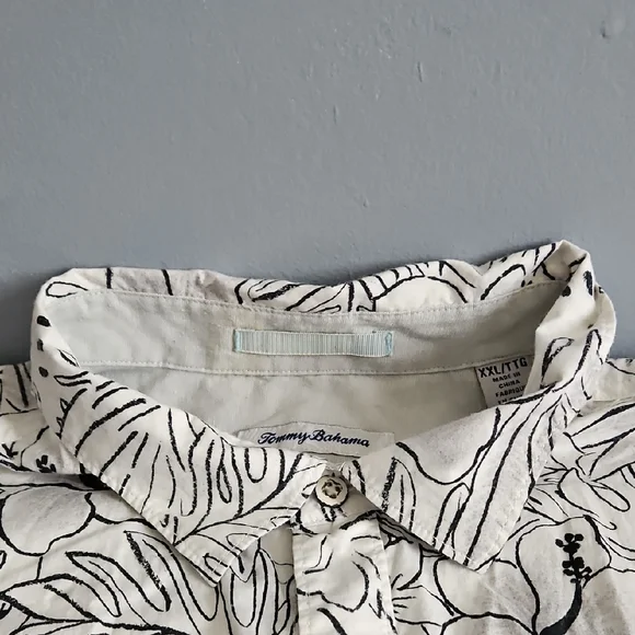 Tommy Bahama Monochrome Floral Button-Down Shirt - Picture 4 of 13
